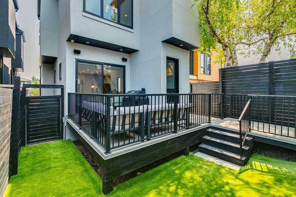 MLS® A2269379 - 2219 32 Street SW in Killarney/Glengarry Calgary, Residential