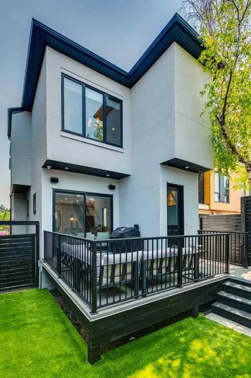 MLS® A2269379 - 2219 32 Street SW in Killarney/Glengarry Calgary, Residential