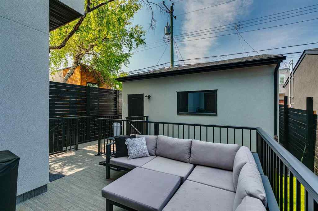 MLS® A2269379 - 2219 32 Street SW in Killarney/Glengarry Calgary, Residential