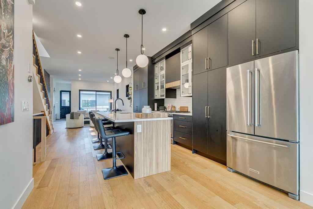 MLS® A2269379 - 2219 32 Street SW in Killarney/Glengarry Calgary, Residential