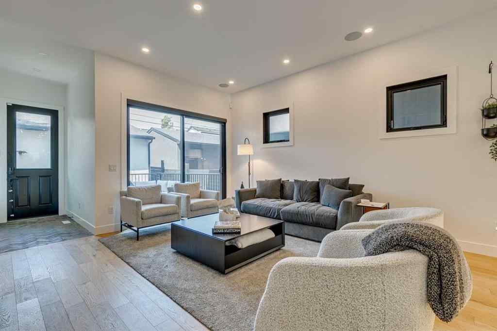 MLS® A2269379 - 2219 32 Street SW in Killarney/Glengarry Calgary, Residential