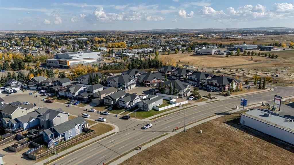 MLS&reg; # A2269380 - Unit #E2 5300 Vista Trail  in Valley Ridge Blackfalds, Residential Open Houses