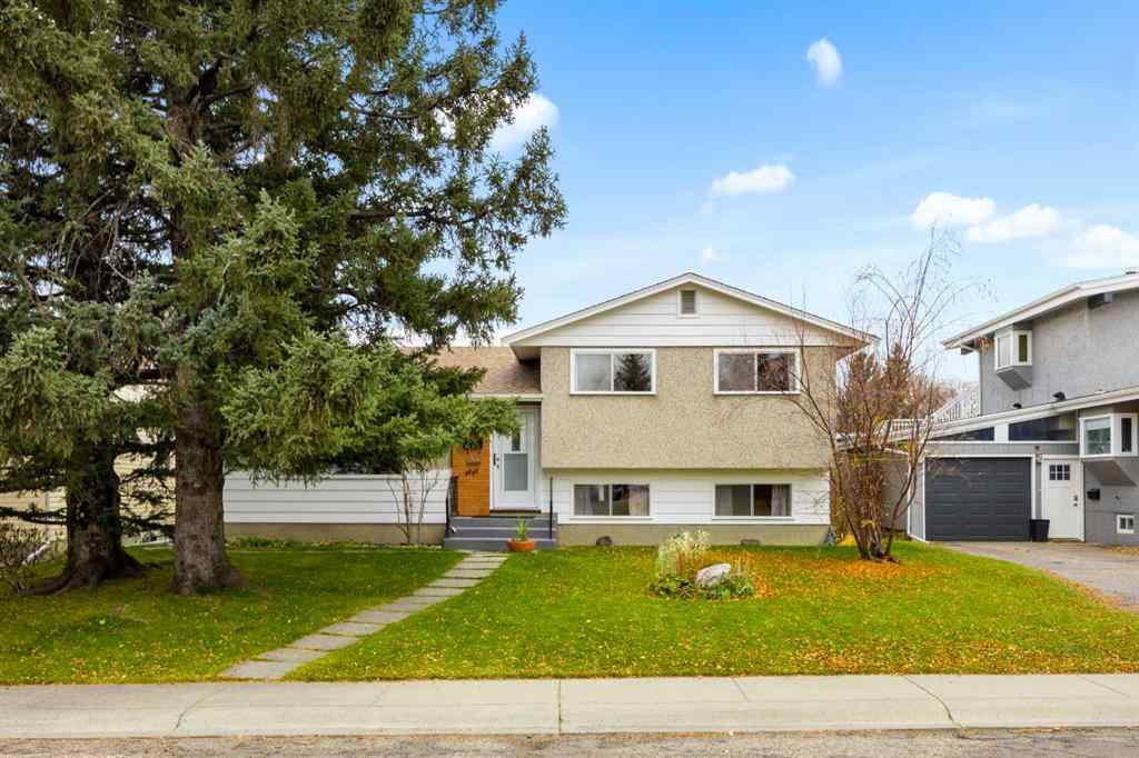 MLS® A2269382 - 4207 Villa Crescent NW in Varsity Calgary, Residential