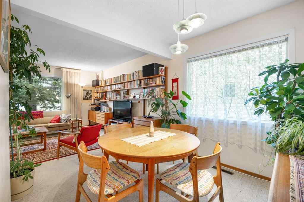 MLS® A2269382 - 4207 Villa Crescent NW in Varsity Calgary, Residential