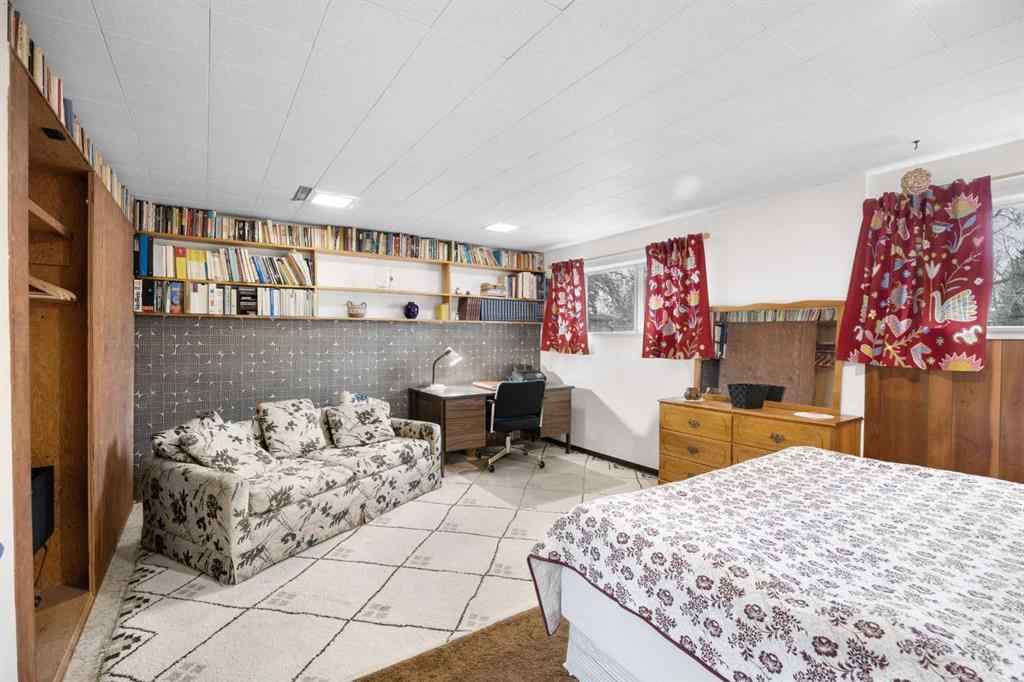 MLS® A2269382 - 4207 Villa Crescent NW in Varsity Calgary, Residential