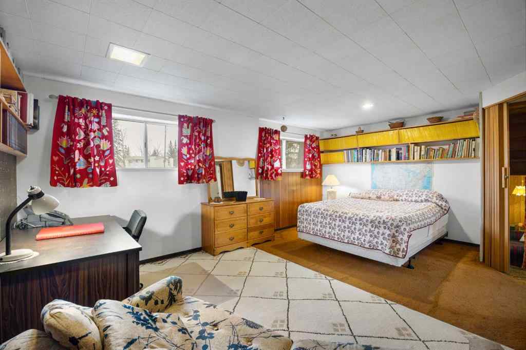 MLS® A2269382 - 4207 Villa Crescent NW in Varsity Calgary, Residential