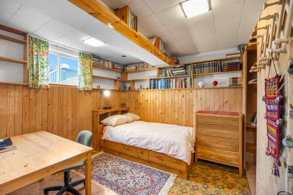 MLS® A2269382 - 4207 Villa Crescent NW in Varsity Calgary, Residential