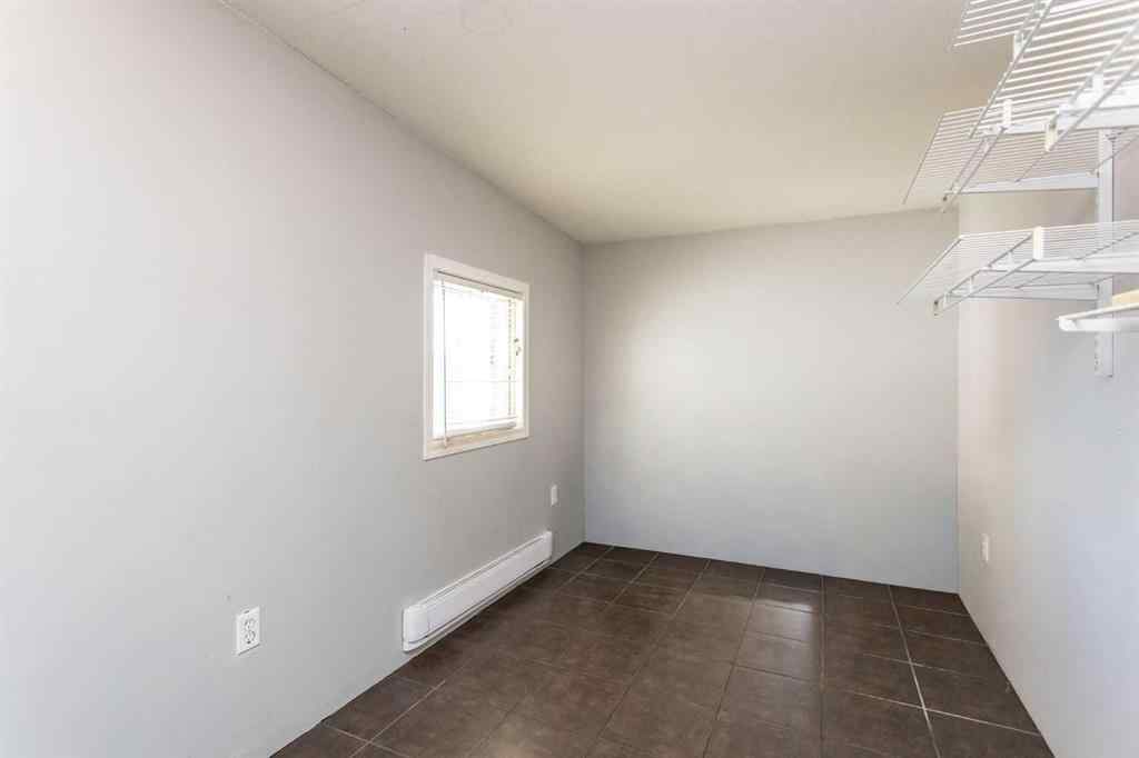 MLS® A2269385 - 7 Parkland Acres  in Parkland Trailer Park Lacombe, Mobile