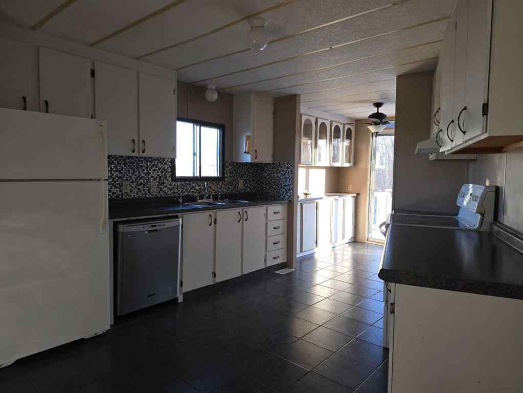 MLS® A2269386 - 464051 Range Road 41   in NONE Winfield, Agri-Business