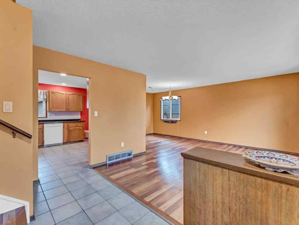 MLS&reg; # A2269389 - 1935 3 Avenue NE in Northeast Crescent Heights Medicine Hat, Residential Open Houses