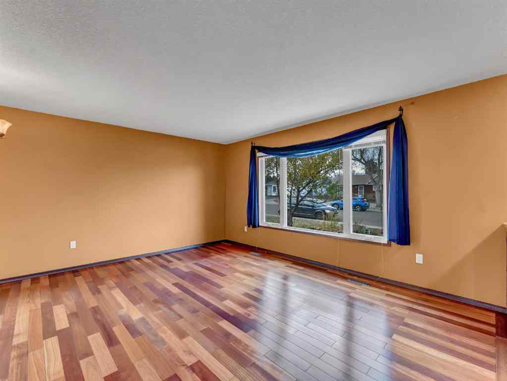 MLS&reg; # A2269389 - 1935 3 Avenue NE in Northeast Crescent Heights Medicine Hat, Residential Open Houses