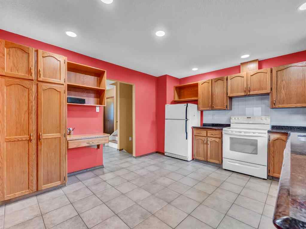 MLS&reg; # A2269389 - 1935 3 Avenue NE in Northeast Crescent Heights Medicine Hat, Residential Open Houses