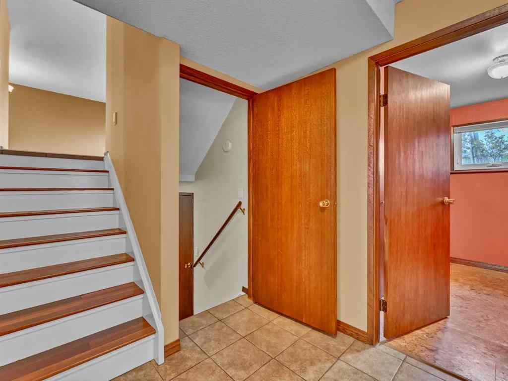 MLS&reg; # A2269389 - 1935 3 Avenue NE in Northeast Crescent Heights Medicine Hat, Residential Open Houses