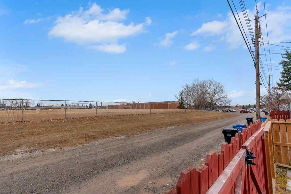 MLS® A2269394 - 832 Raynard Crescent SE in Albert Park/Radisson Heights Calgary, Residential