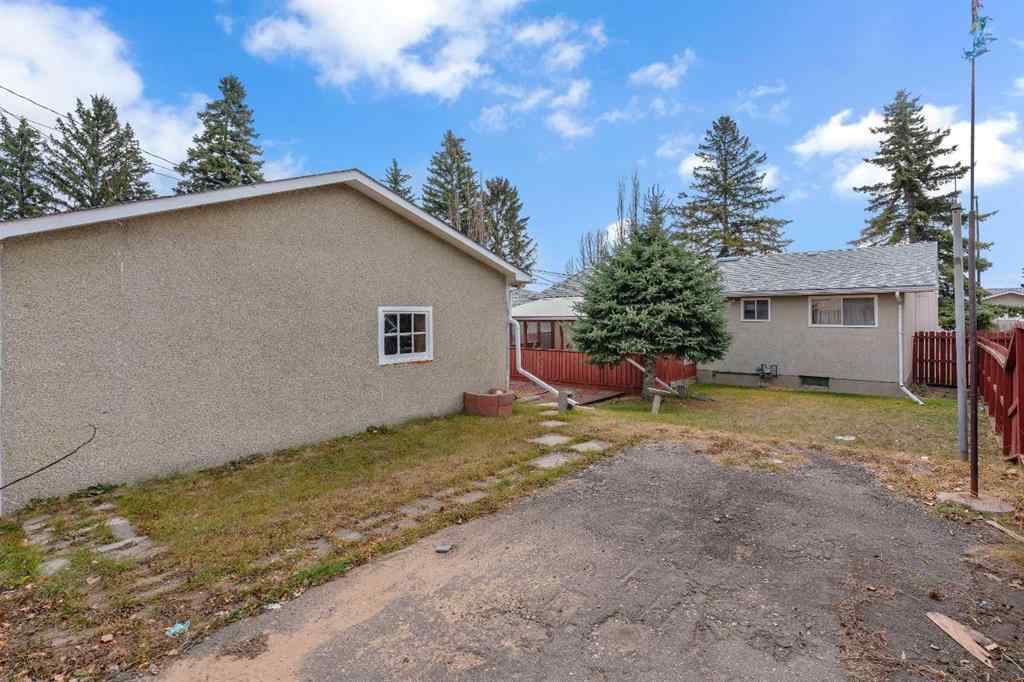 MLS® A2269394 - 832 Raynard Crescent SE in Albert Park/Radisson Heights Calgary, Residential