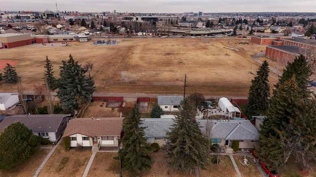 MLS® A2269394 - 832 Raynard Crescent SE in Albert Park/Radisson Heights Calgary, Residential