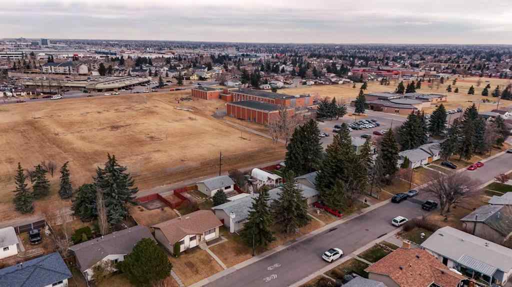 MLS® A2269394 - 832 Raynard Crescent SE in Albert Park/Radisson Heights Calgary, Residential