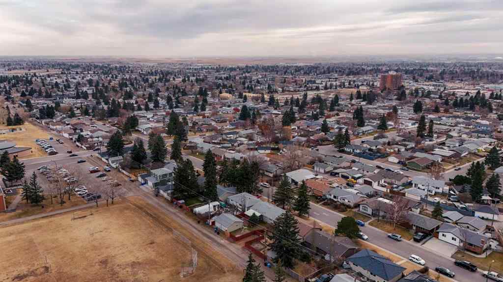 MLS® A2269394 - 832 Raynard Crescent SE in Albert Park/Radisson Heights Calgary, Residential