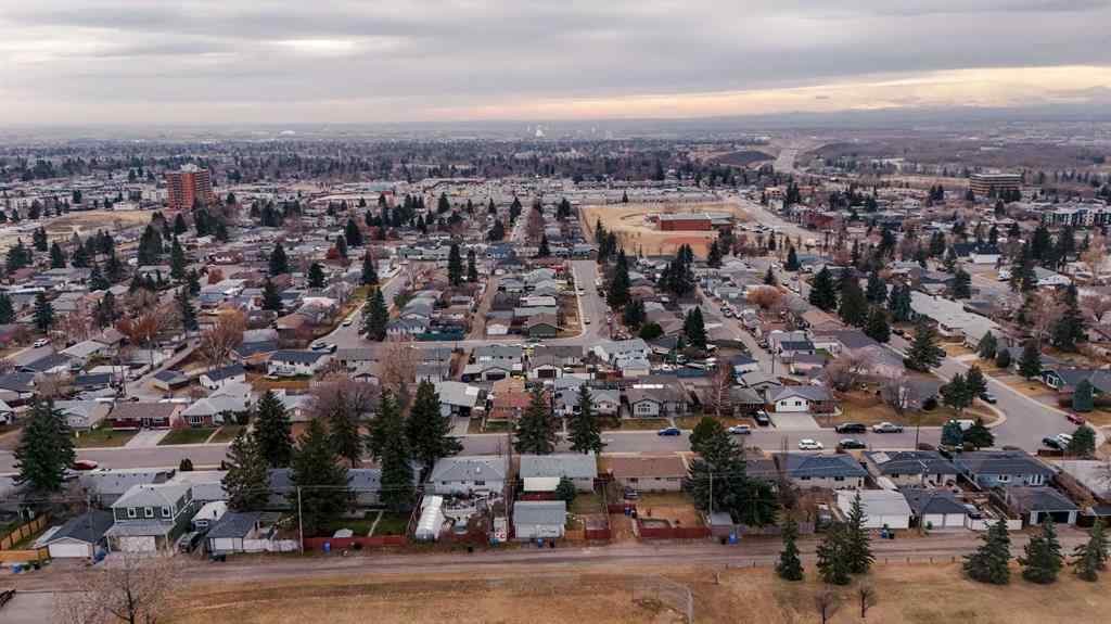 MLS® A2269394 - 832 Raynard Crescent SE in Albert Park/Radisson Heights Calgary, Residential