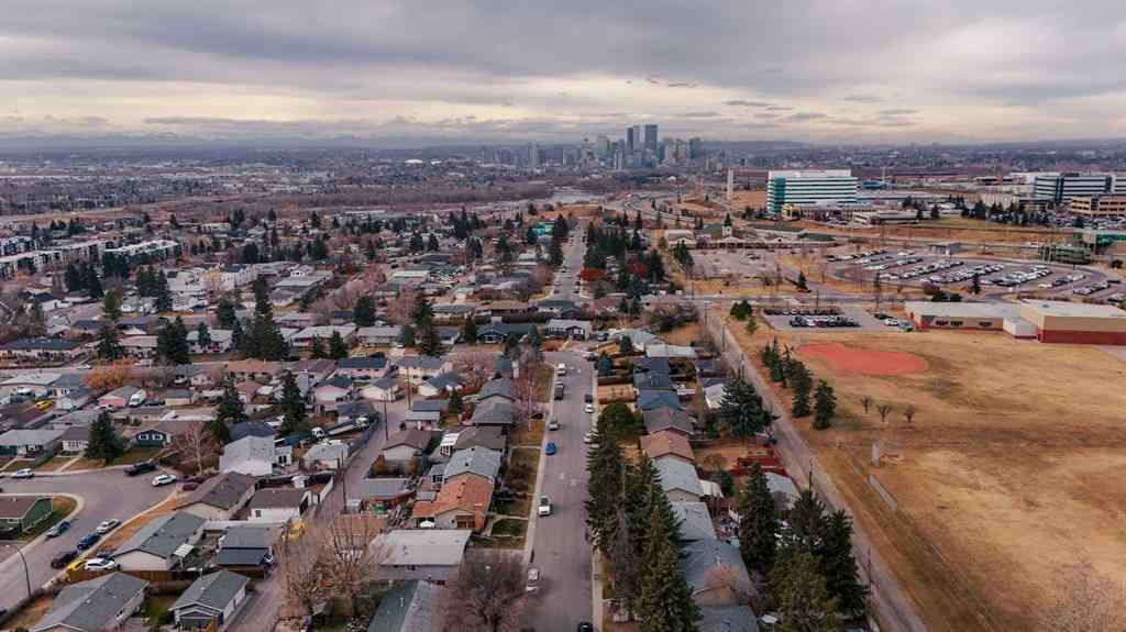 MLS® A2269394 - 832 Raynard Crescent SE in Albert Park/Radisson Heights Calgary, Residential