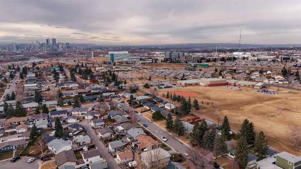 MLS® A2269394 - 832 Raynard Crescent SE in Albert Park/Radisson Heights Calgary, Residential