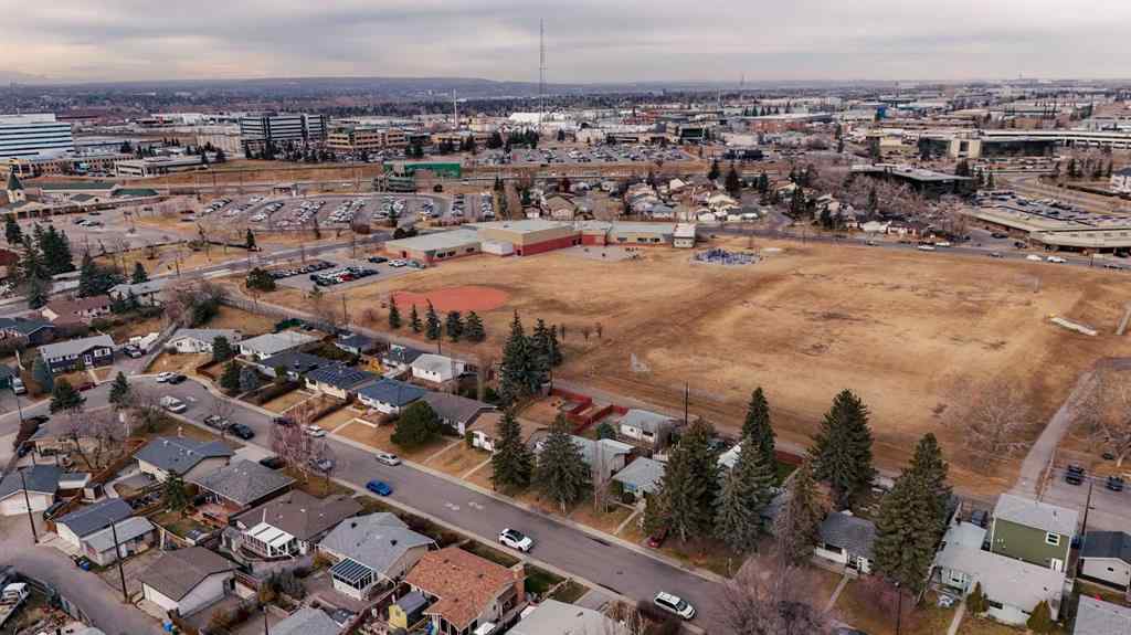 MLS® A2269394 - 832 Raynard Crescent SE in Albert Park/Radisson Heights Calgary, Residential