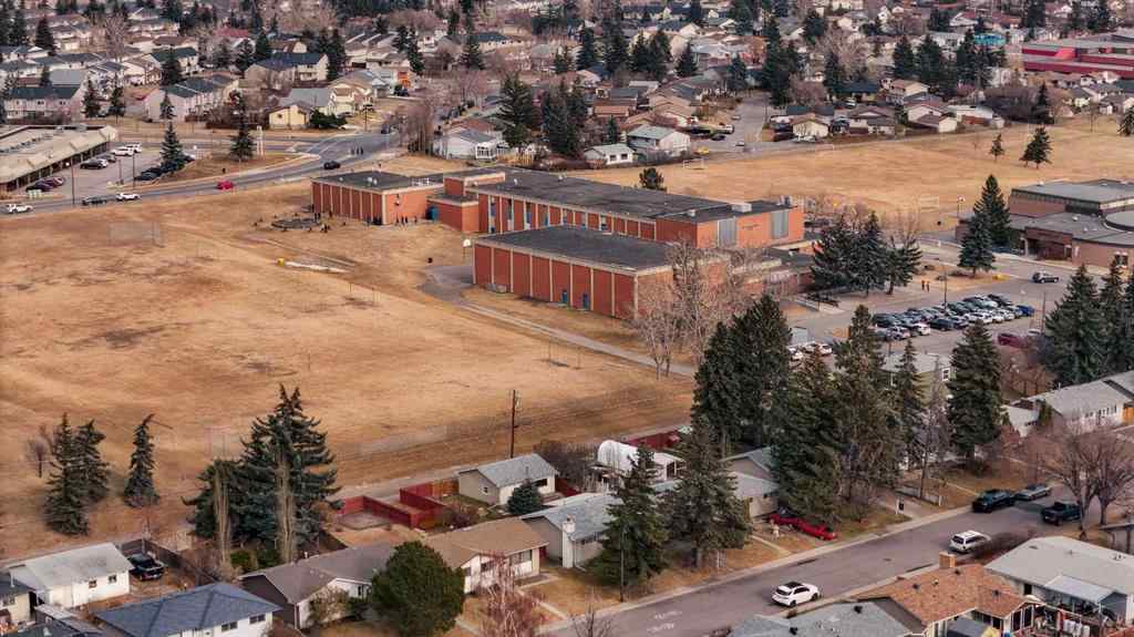 MLS® A2269394 - 832 Raynard Crescent SE in Albert Park/Radisson Heights Calgary, Residential