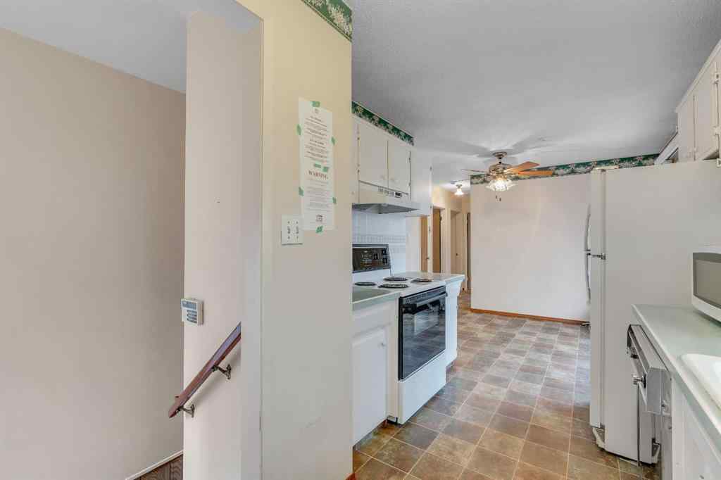 MLS® A2269394 - 832 Raynard Crescent SE in Albert Park/Radisson Heights Calgary, Residential