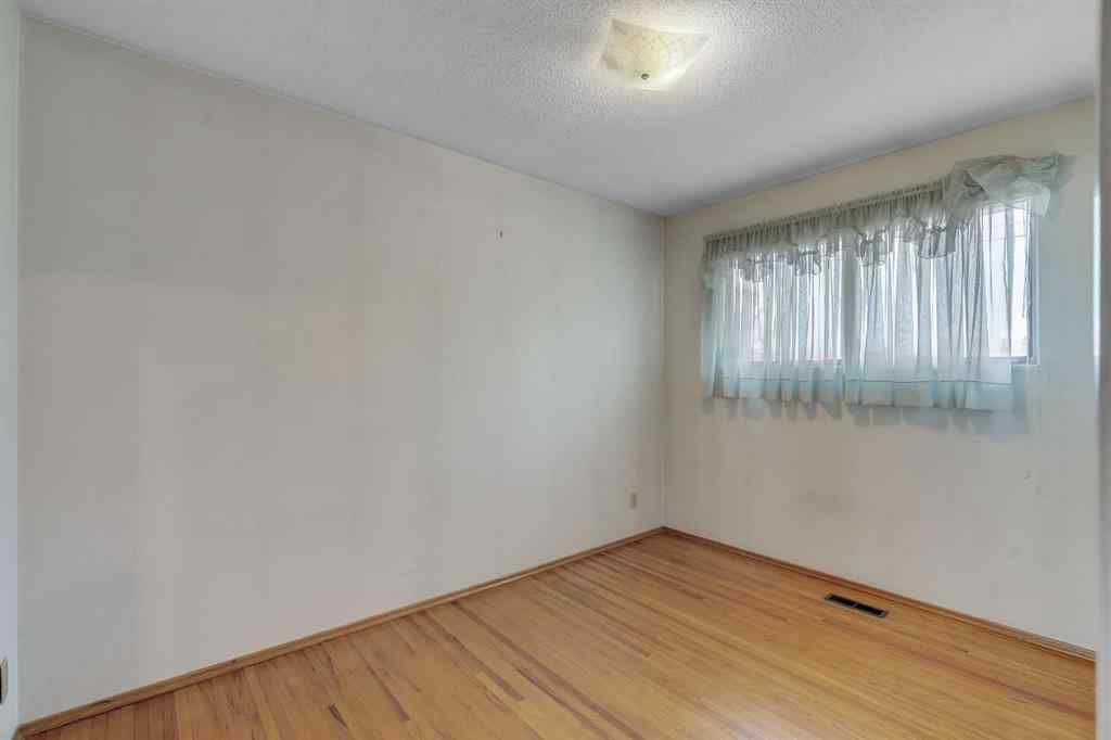 MLS® A2269394 - 832 Raynard Crescent SE in Albert Park/Radisson Heights Calgary, Residential