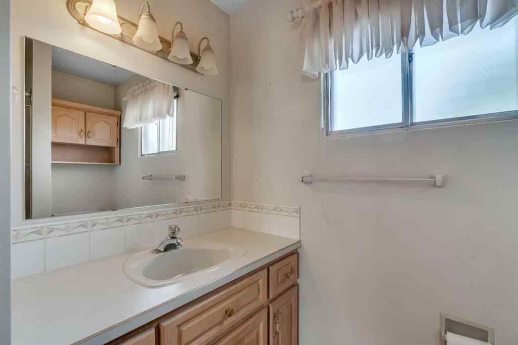 MLS® A2269394 - 832 Raynard Crescent SE in Albert Park/Radisson Heights Calgary, Residential