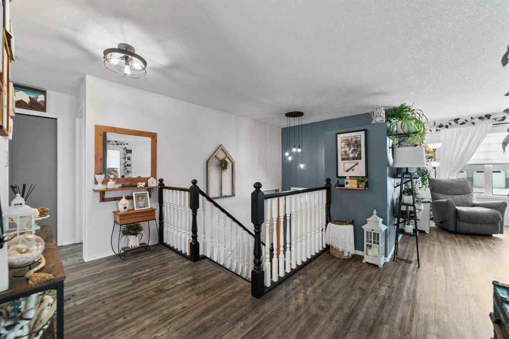 MLS&reg; # A2269396 - 4718 47a Avenue  in NONE Killam, Residential Open Houses