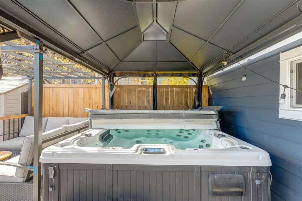 MLS® A2269400 - 5 Sydney Drive SW in Southwood Calgary, Residential