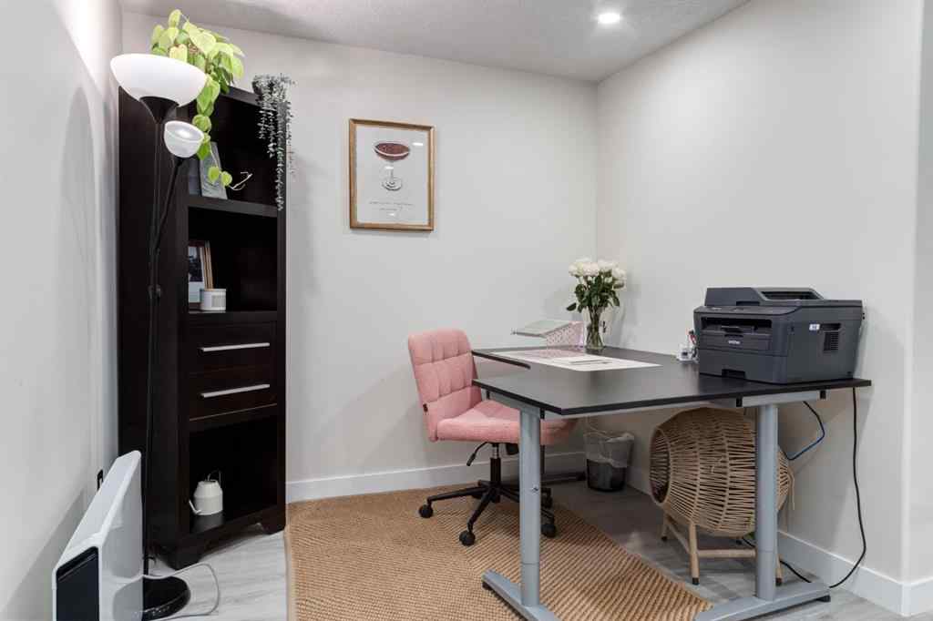 MLS® A2269400 - 5 Sydney Drive SW in Southwood Calgary, Residential