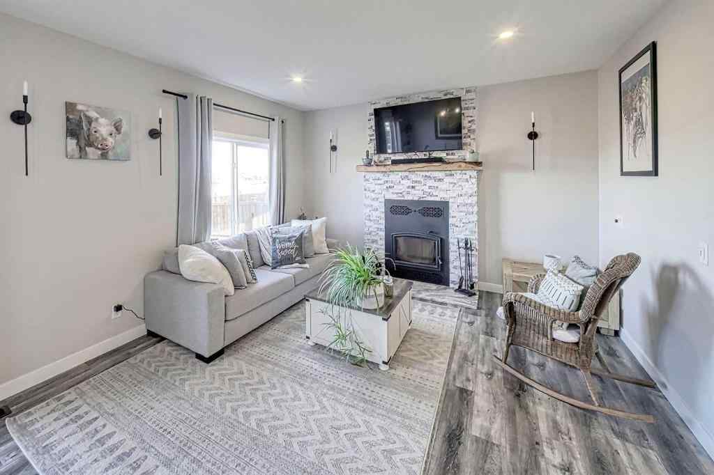 MLS&reg; # A2269411 - 852 Hampshire Crescent NE in Hampton Hills High River, Residential Open Houses