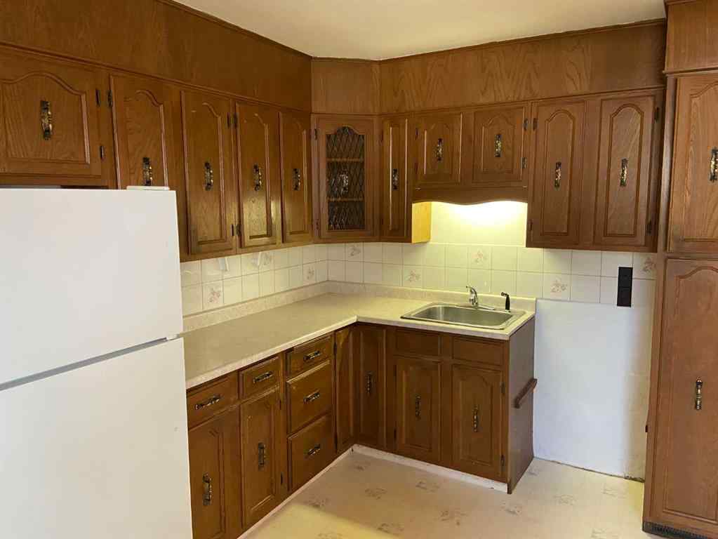 MLS® A2269414 - 629 Stafford Drive N in Senator Buchanan Lethbridge, Residential