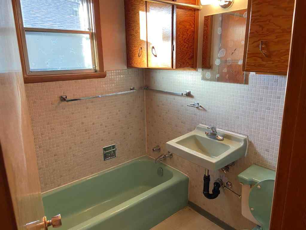 MLS® A2269414 - 629 Stafford Drive N in Senator Buchanan Lethbridge, Residential