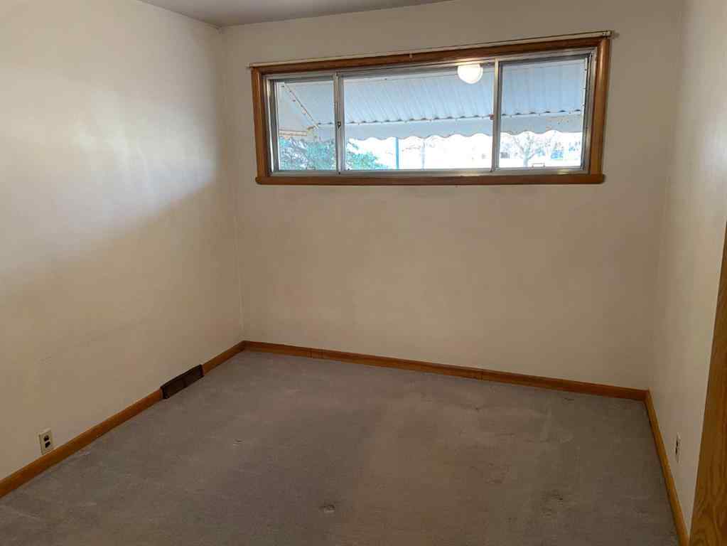 MLS® A2269414 - 629 Stafford Drive N in Senator Buchanan Lethbridge, Residential