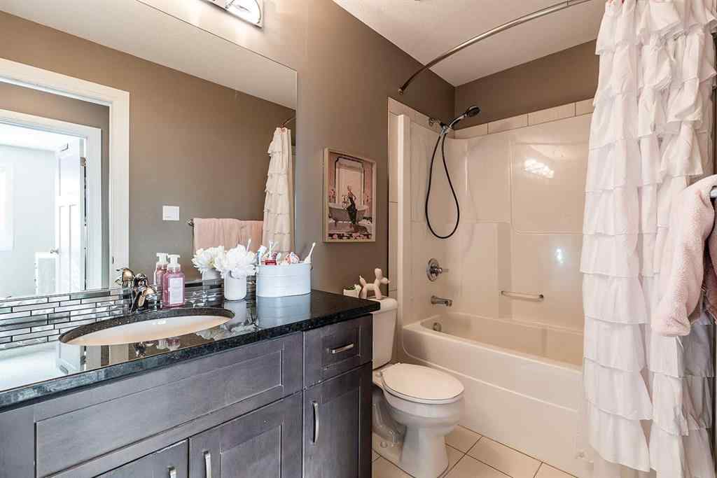 MLS&reg; # A2269429 - 46 Sterling Link SE in SE Southridge Medicine Hat, Residential Open Houses