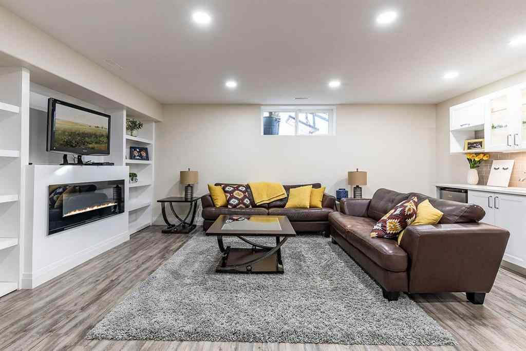 MLS&reg; # A2269429 - 46 Sterling Link SE in SE Southridge Medicine Hat, Residential Open Houses