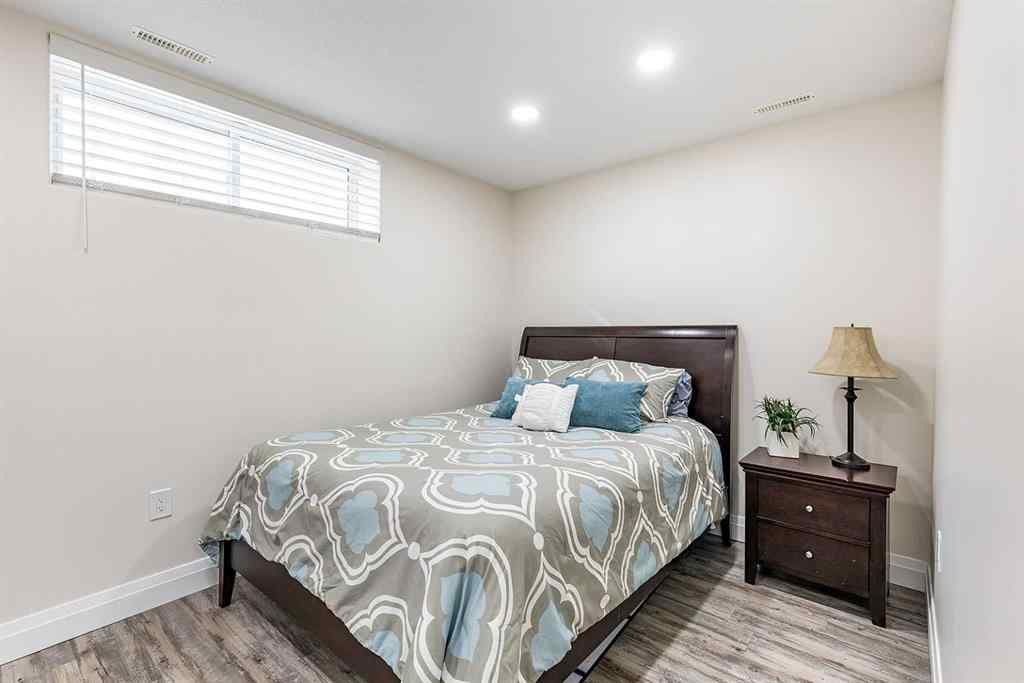 MLS&reg; # A2269429 - 46 Sterling Link SE in SE Southridge Medicine Hat, Residential Open Houses