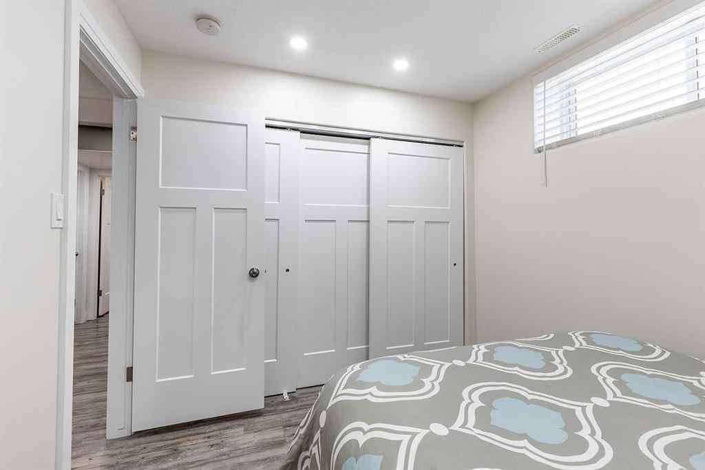 MLS&reg; # A2269429 - 46 Sterling Link SE in SE Southridge Medicine Hat, Residential Open Houses