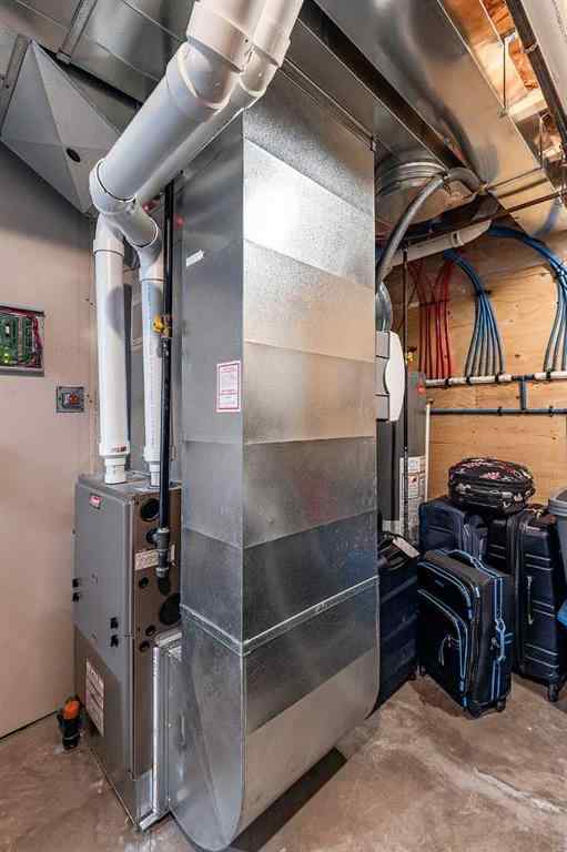 MLS&reg; # A2269429 - 46 Sterling Link SE in SE Southridge Medicine Hat, Residential Open Houses