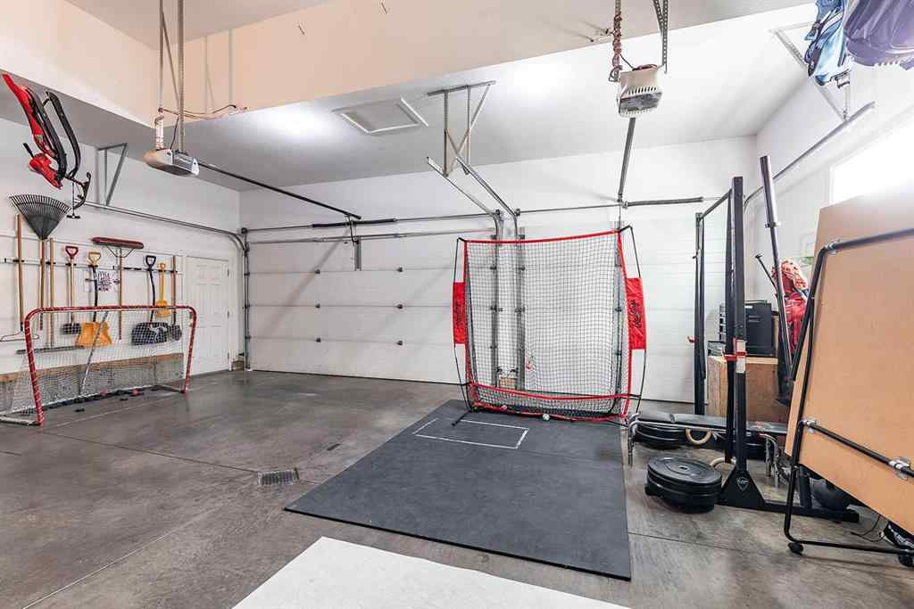 MLS&reg; # A2269429 - 46 Sterling Link SE in SE Southridge Medicine Hat, Residential Open Houses