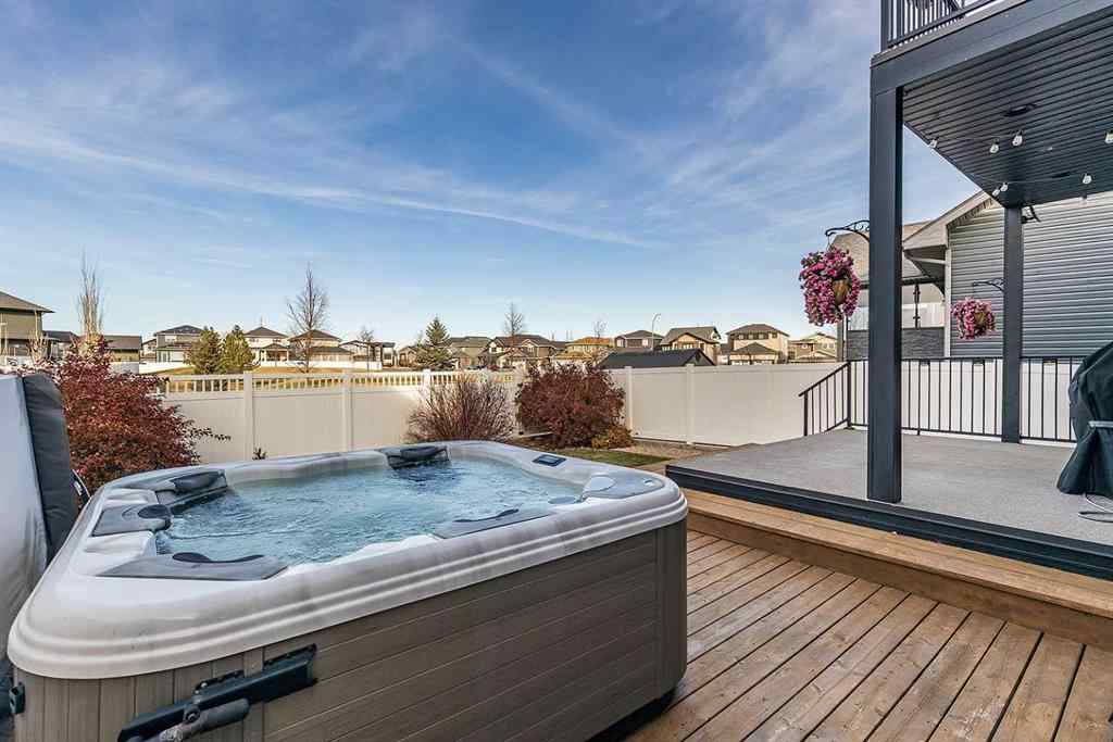 MLS&reg; # A2269429 - 46 Sterling Link SE in SE Southridge Medicine Hat, Residential Open Houses