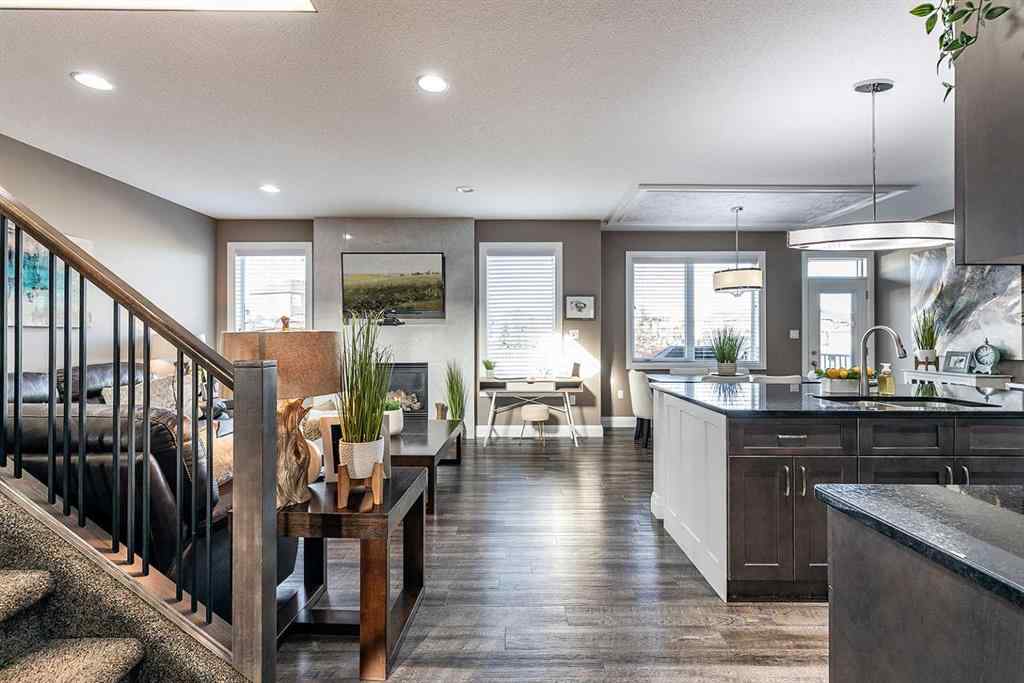 MLS&reg; # A2269429 - 46 Sterling Link SE in SE Southridge Medicine Hat, Residential Open Houses