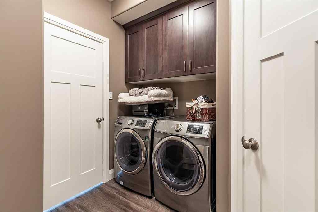 MLS&reg; # A2269429 - 46 Sterling Link SE in SE Southridge Medicine Hat, Residential Open Houses