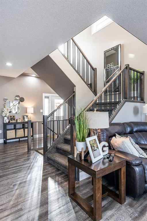 MLS&reg; # A2269429 - 46 Sterling Link SE in SE Southridge Medicine Hat, Residential Open Houses