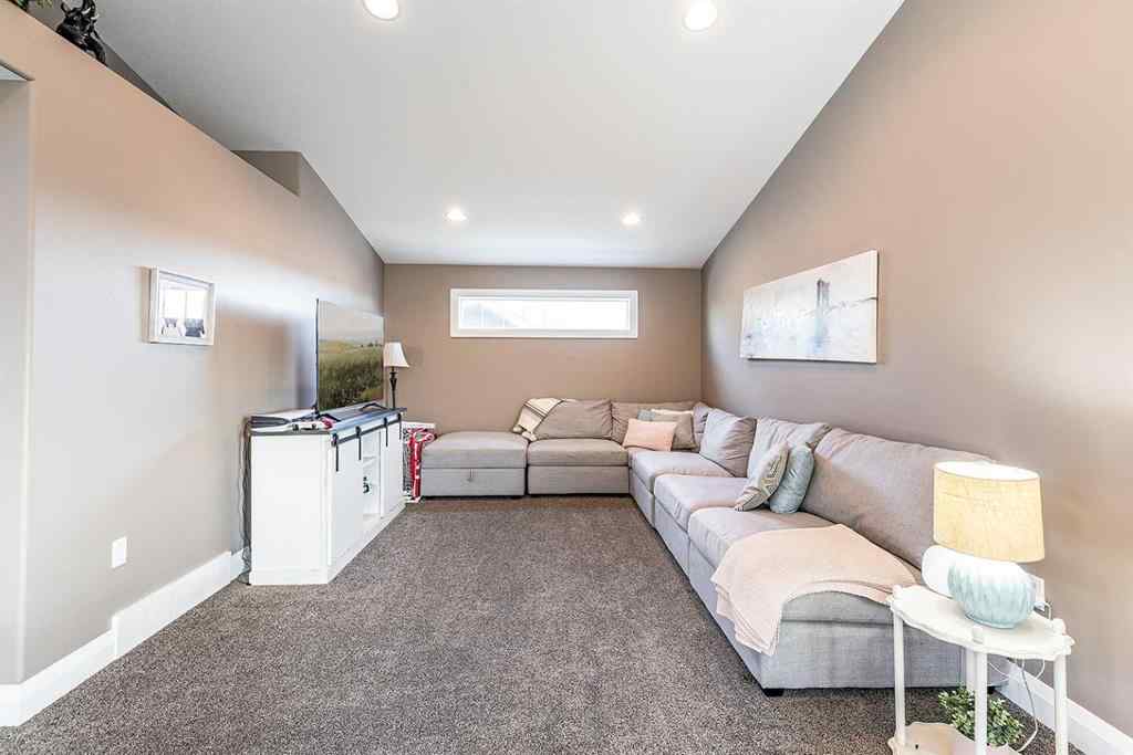 MLS&reg; # A2269429 - 46 Sterling Link SE in SE Southridge Medicine Hat, Residential Open Houses