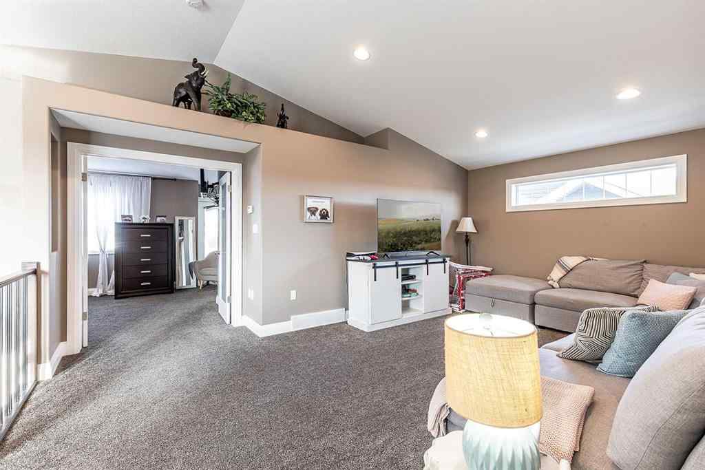 MLS&reg; # A2269429 - 46 Sterling Link SE in SE Southridge Medicine Hat, Residential Open Houses