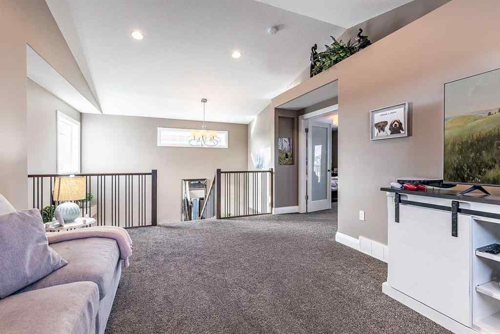 MLS&reg; # A2269429 - 46 Sterling Link SE in SE Southridge Medicine Hat, Residential Open Houses